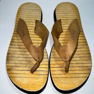 Reef Leather Palm Tree Flip Flops Sandals - Size 10